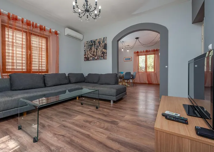 Apartment Petar